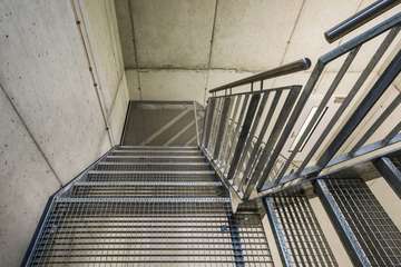 Cages d’escaliers conformes aux prescriptions de sécurité