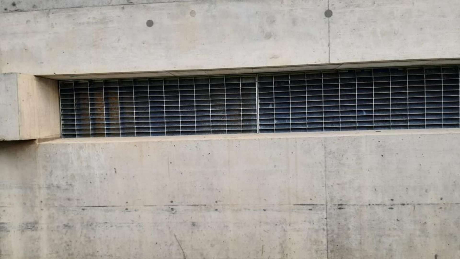 Garage sotterraneo a Kirchleerau