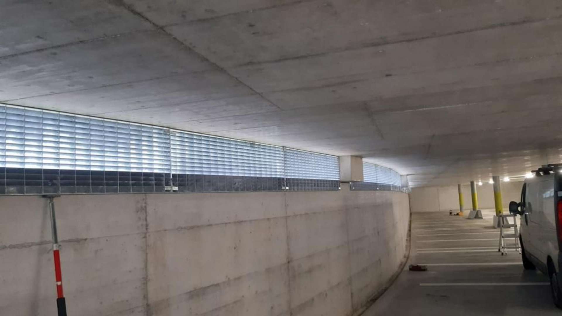 Garage sotterraneo a Kirchleerau