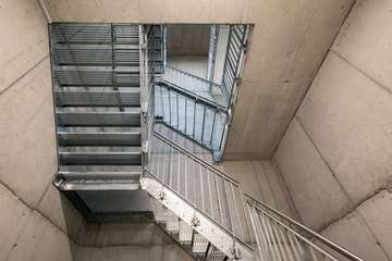 Cages d’escaliers conformes aux prescriptions de sécurité