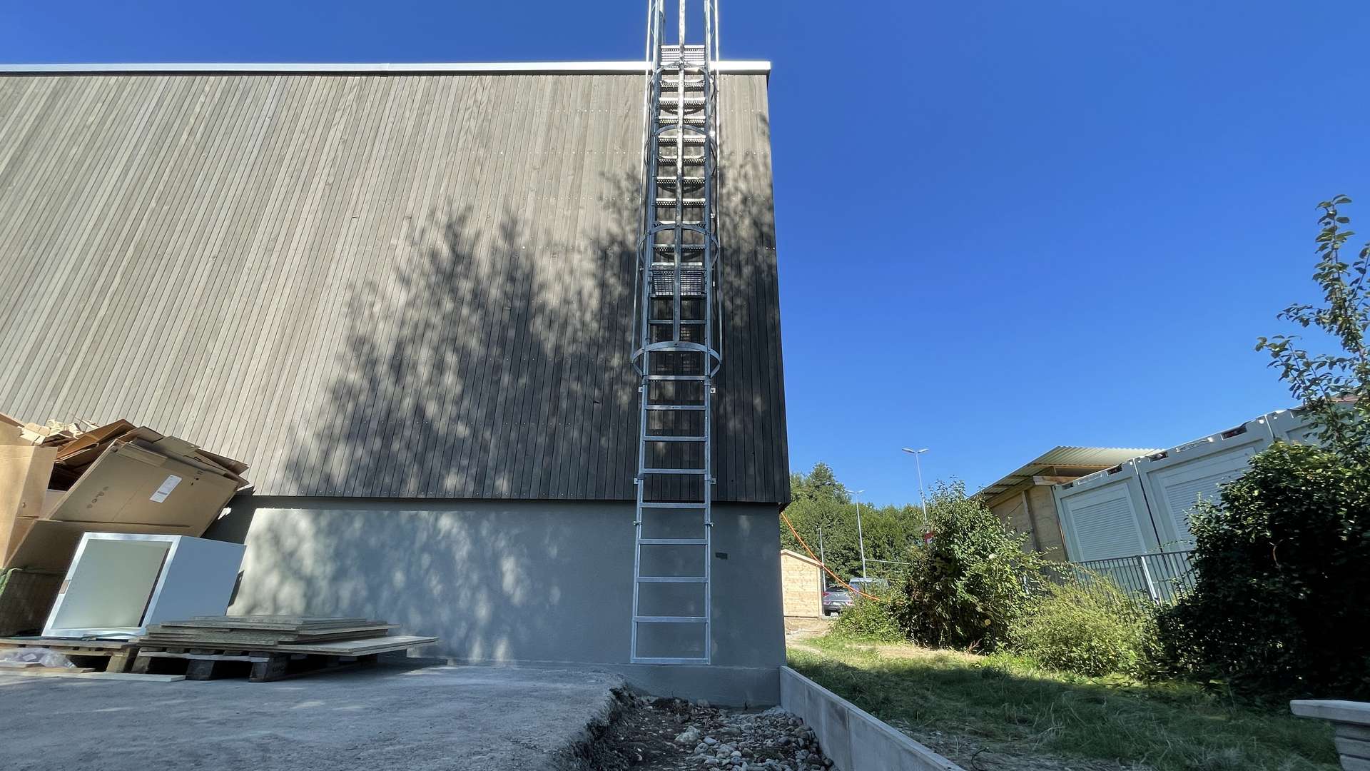 Échelles de sécurité autoportantes