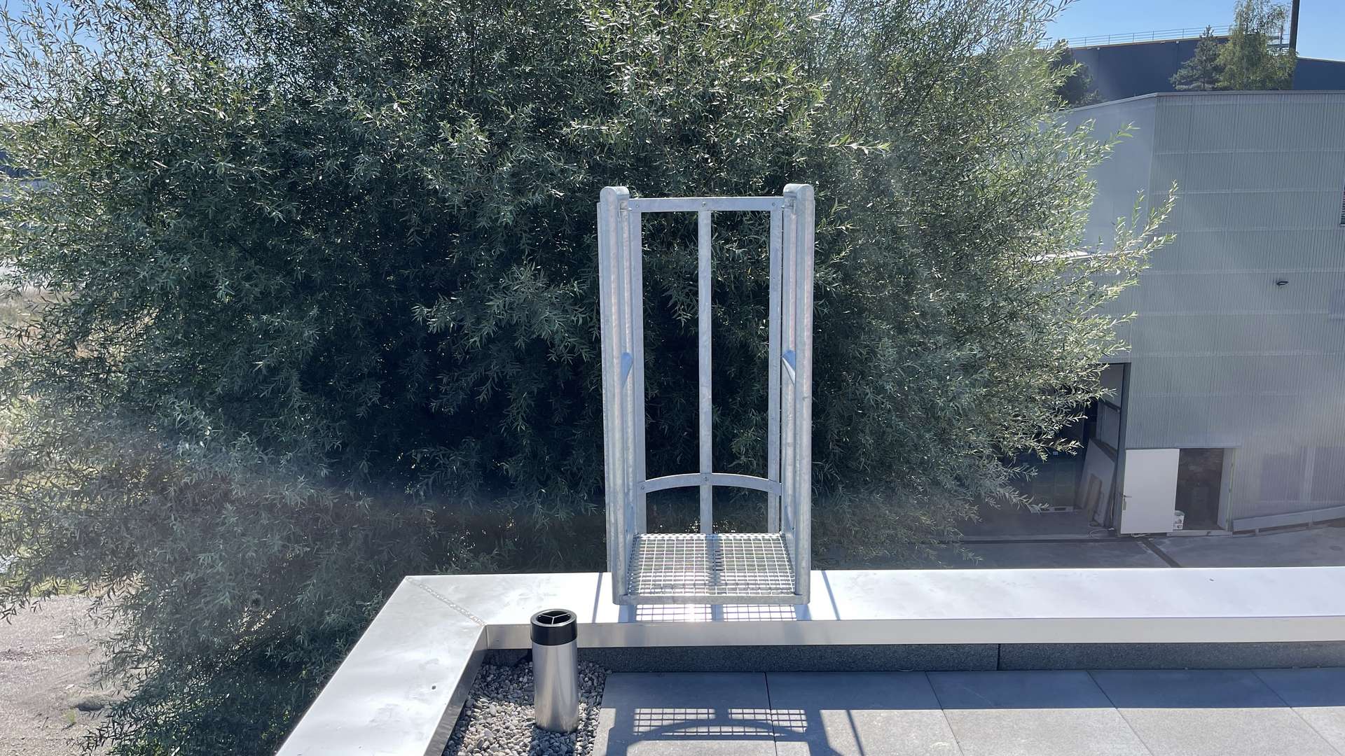 Échelles de sécurité autoportantes