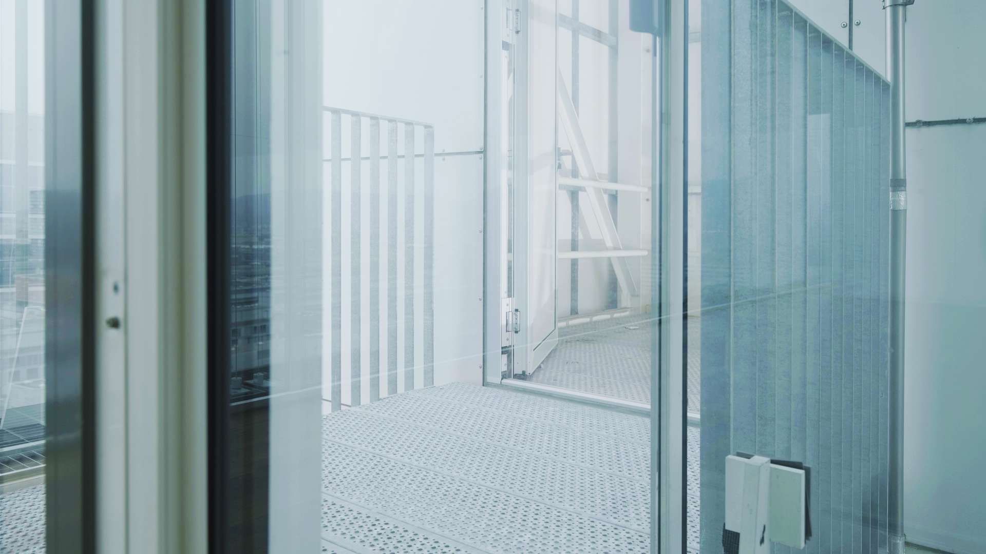 Blechprofilroste_Offshore_Treppenhaus (9)