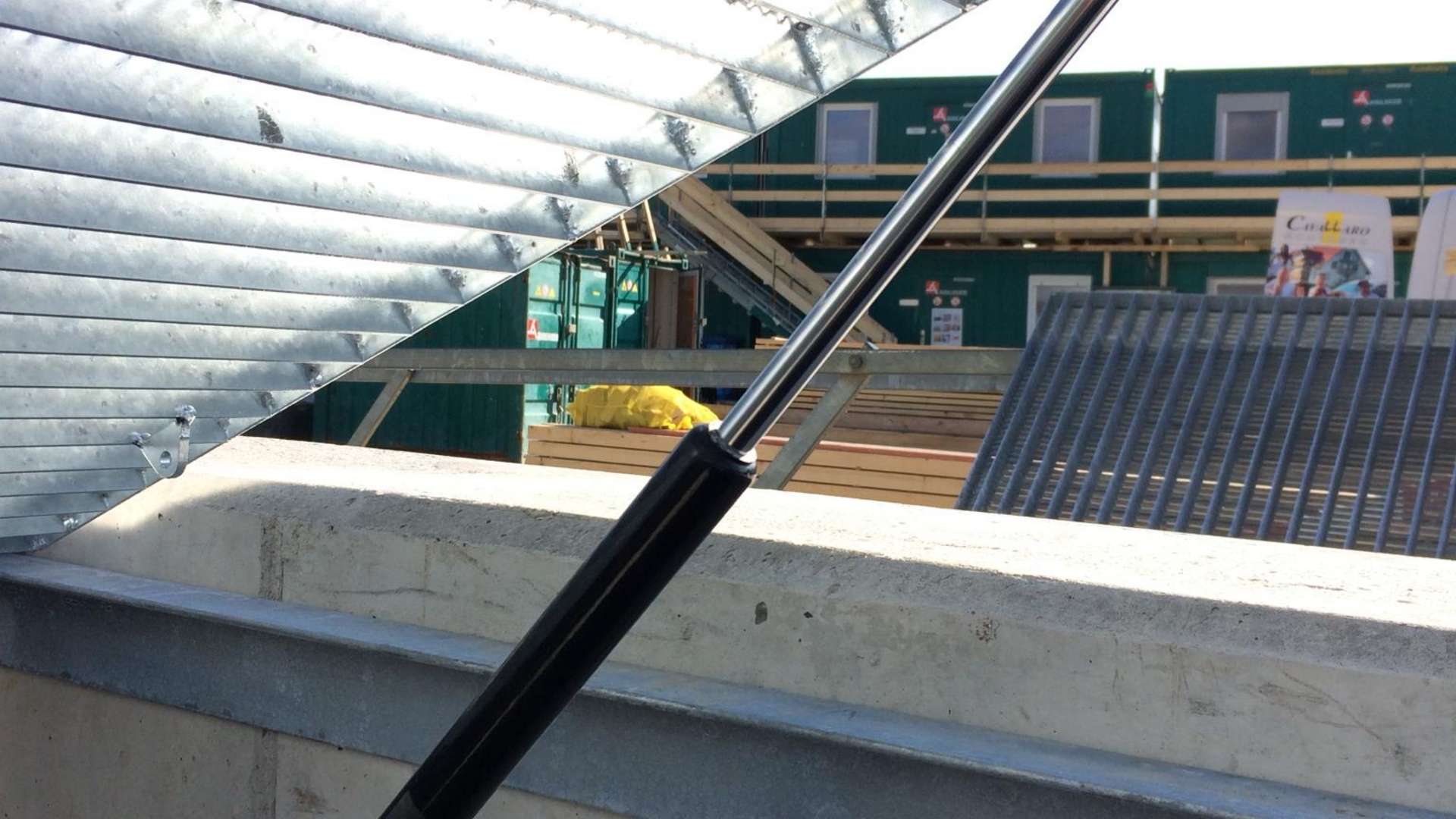 Pressroste_mit_Gasfeder (1)