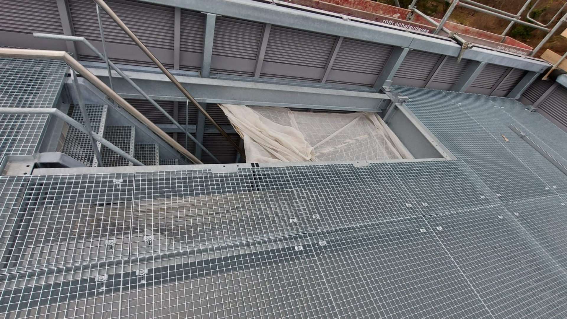 Pressroste_Adiwatt_Photovoltaikanlage (6)