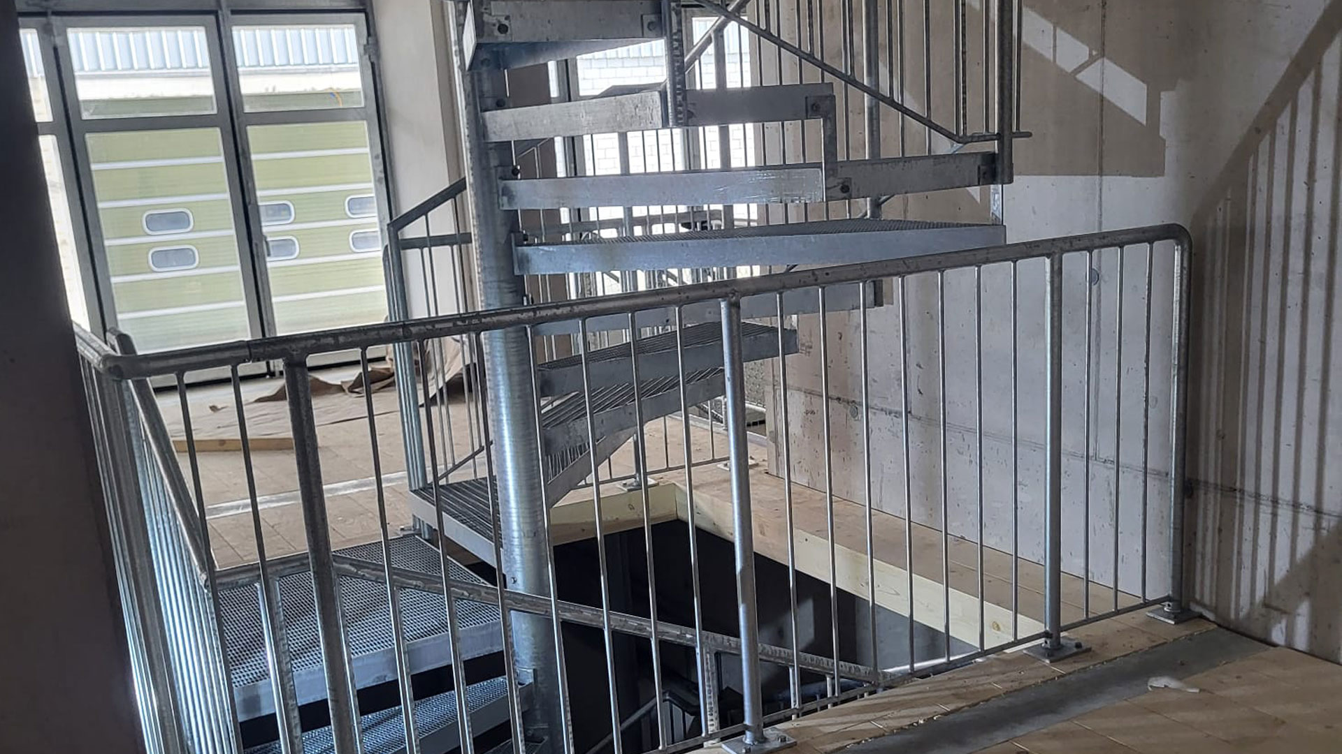 Spindeltreppe_eckig_5