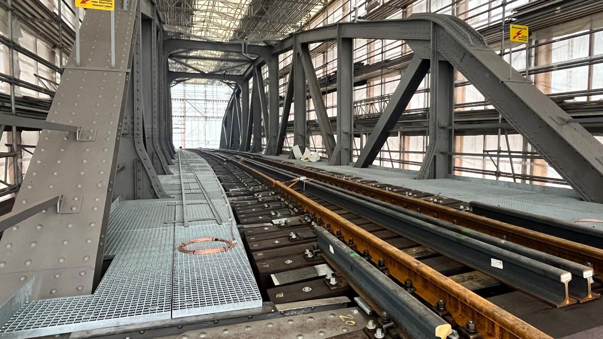 Schwerlastroste_Reussbrücke_3