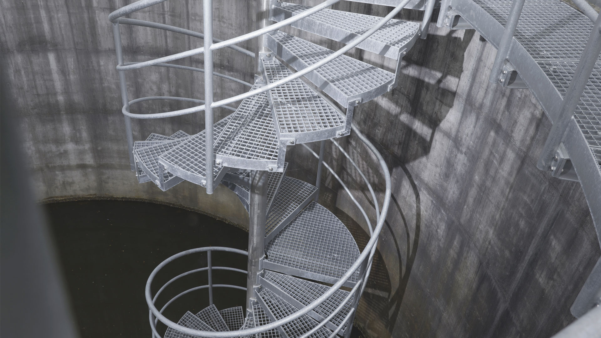 Spindeltreppe_Auffangbecke_ARA_Birmensdorf_Metallbauservice_10