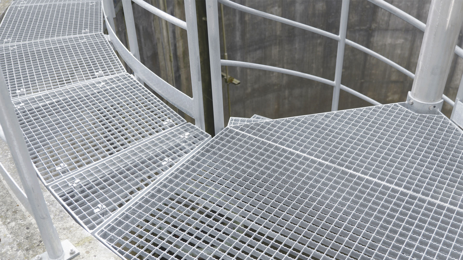 Spindeltreppe_Auffangbecke_ARA_Birmensdorf_Metallbauservice_8