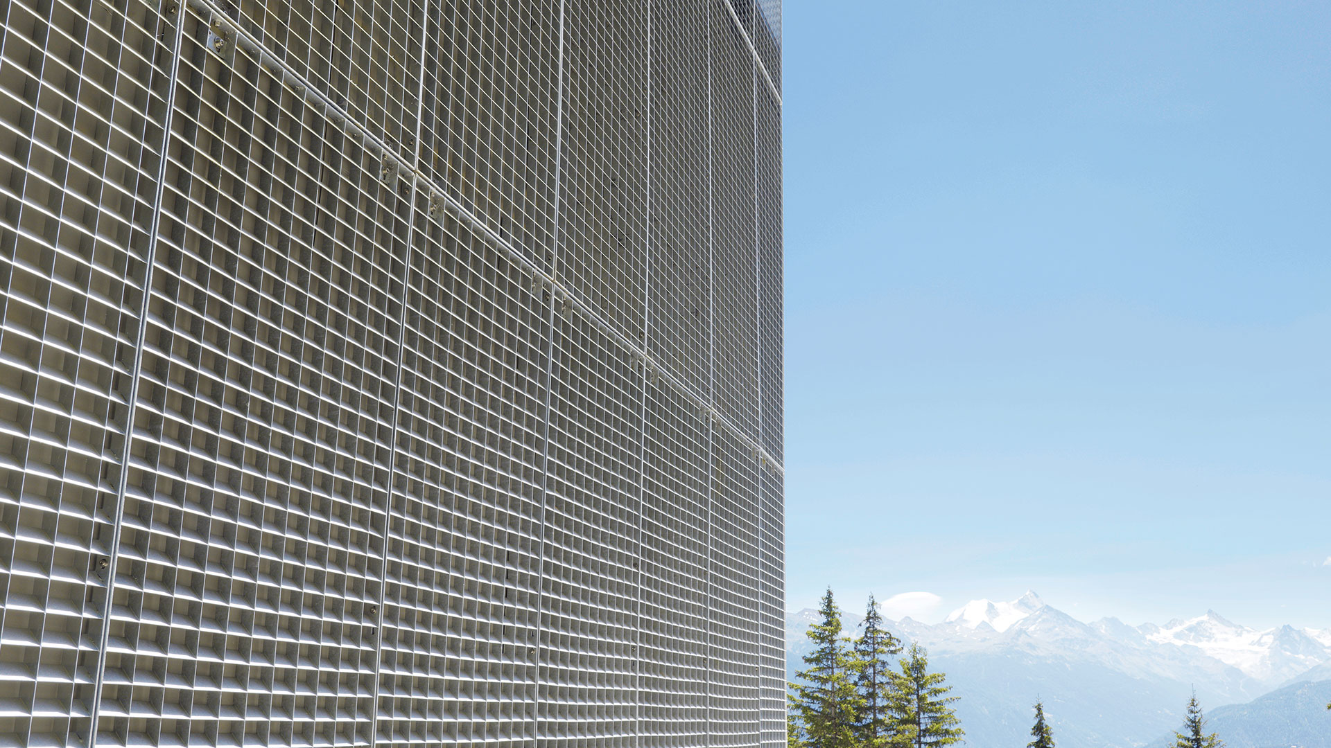 Lamellenroste_Pressroste_Treppenanlage_Crans_Montana_7
