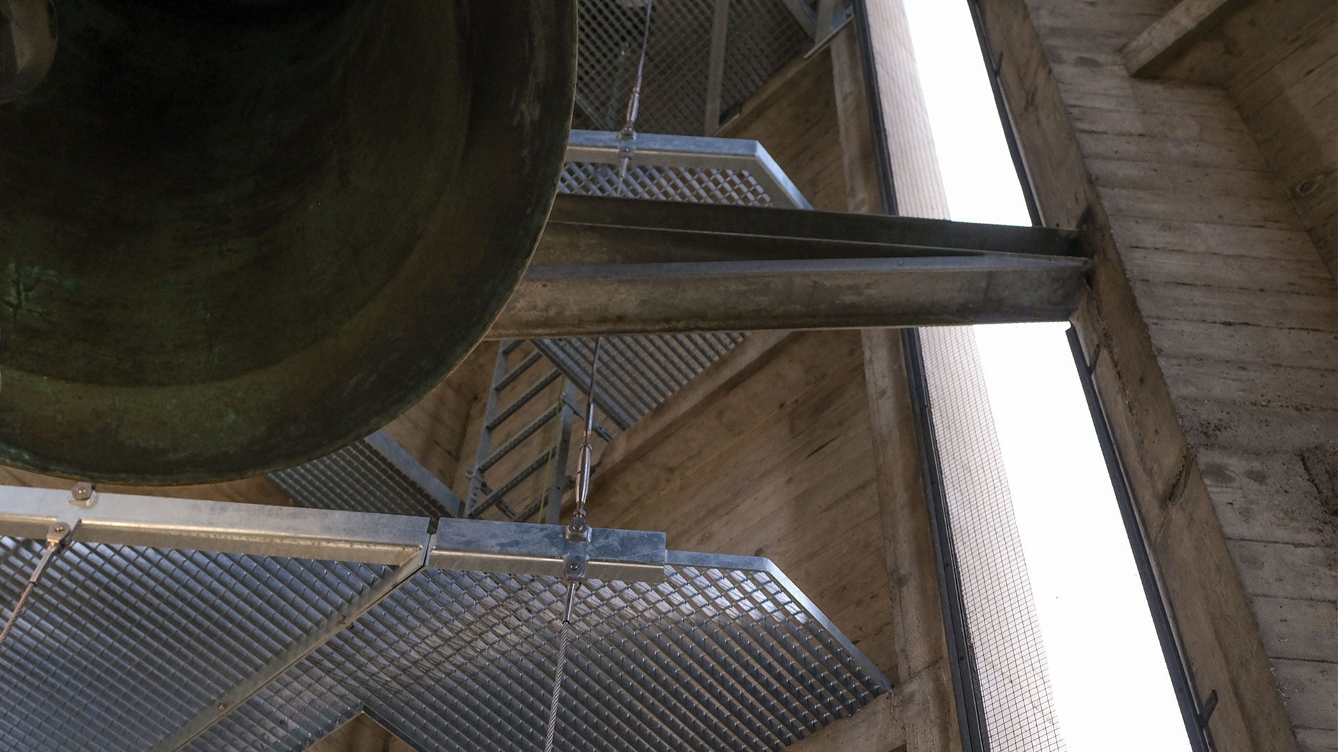 sprich_pressroste_gitterroste_kirchturm_moutier_gallery_2026_8
